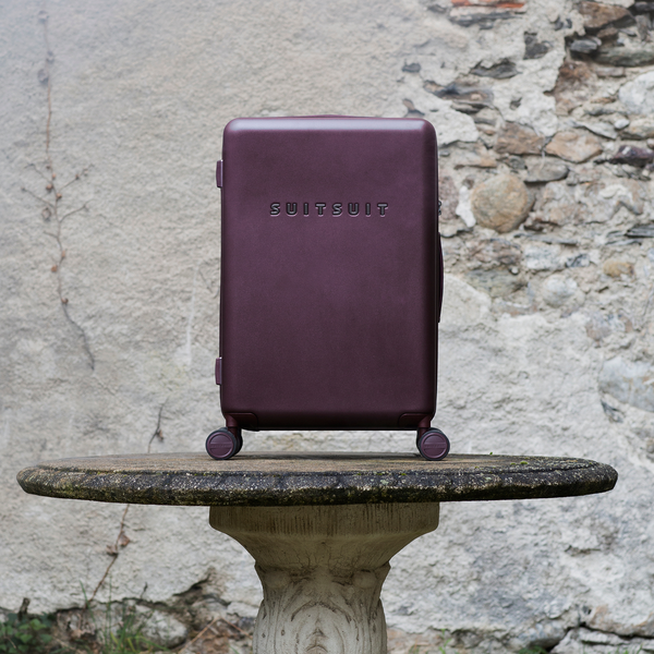 Mystique - Cherry Lacquer - Check-in (66 cm)