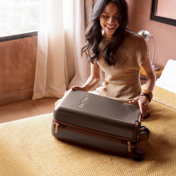 Serenity - Chocolate Brown - Carry-on (55 cm)