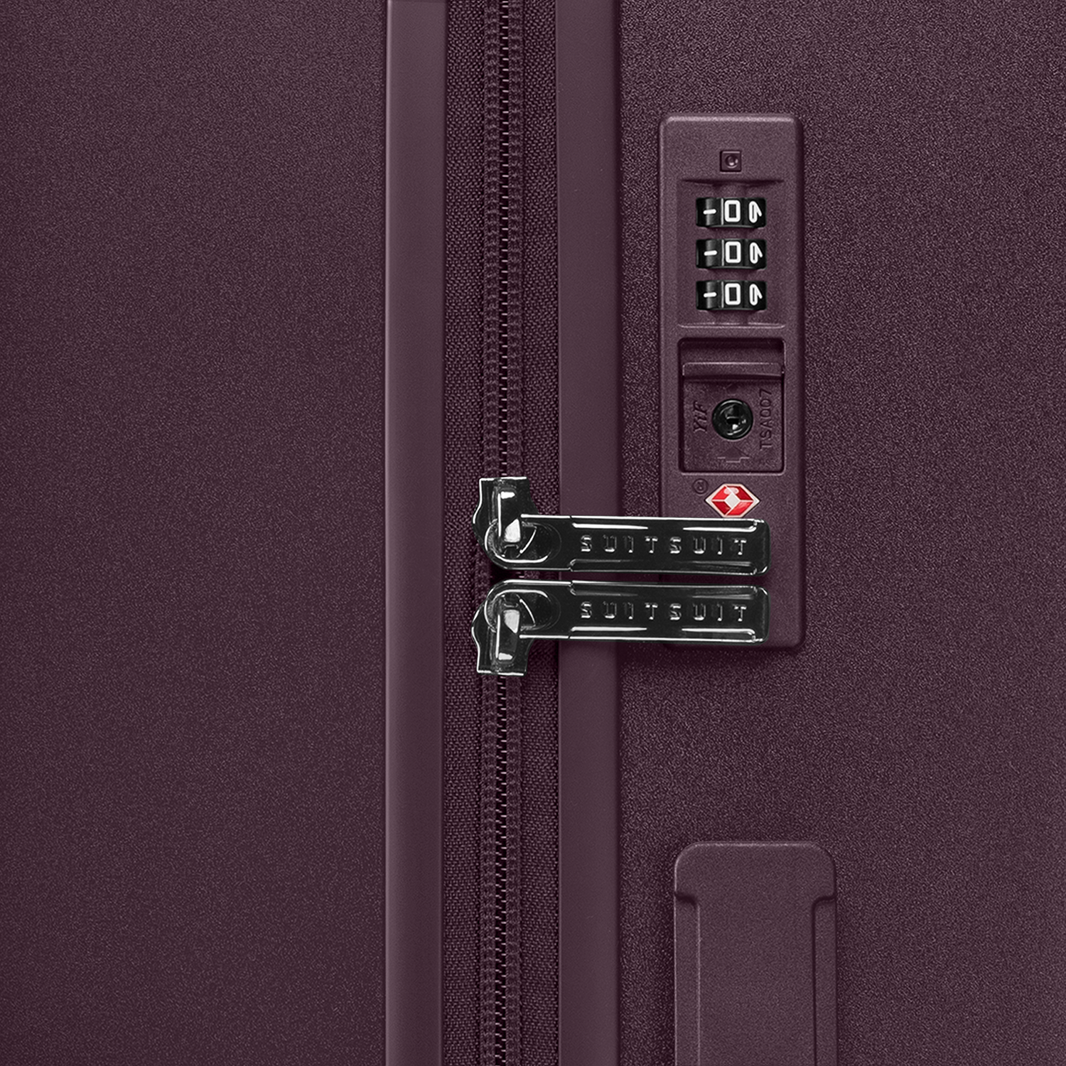 Mystique - Cherry Lacquer - Check-in (66 cm)