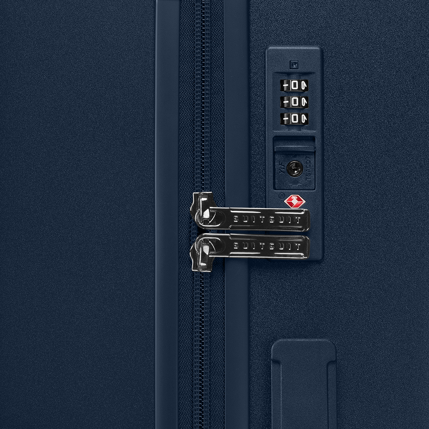 Mystique - Midnight Blue - Check-in (66 cm)